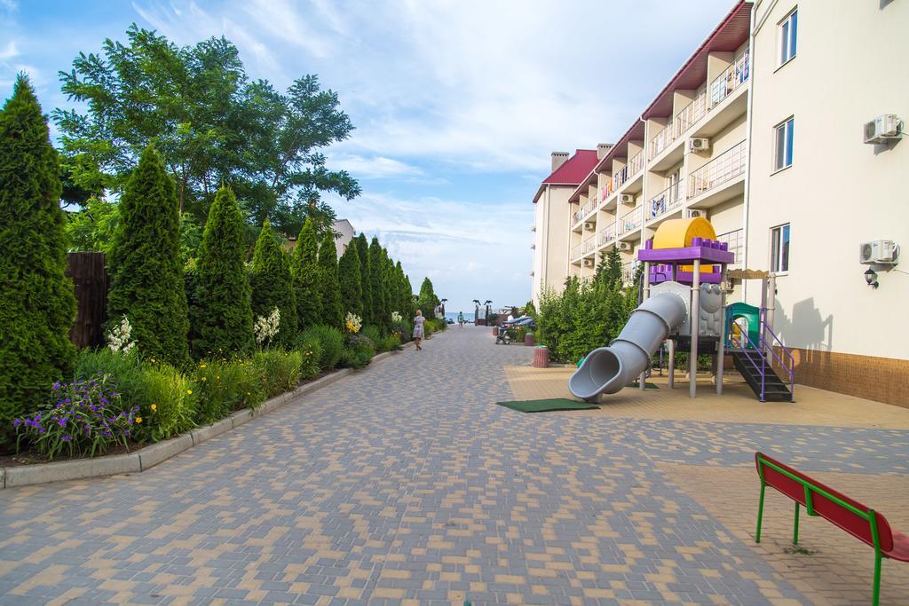 Delfin Hotel Kobleve Kültér fotó