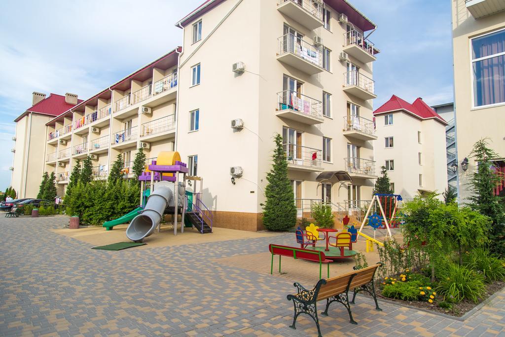 Delfin Hotel Kobleve Kültér fotó