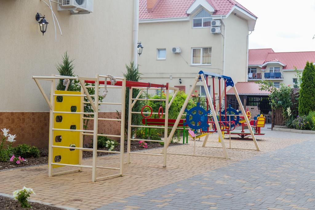 Delfin Hotel Kobleve Kültér fotó