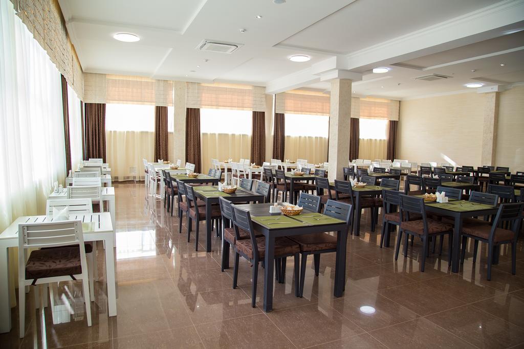 Delfin Hotel Kobleve Kültér fotó